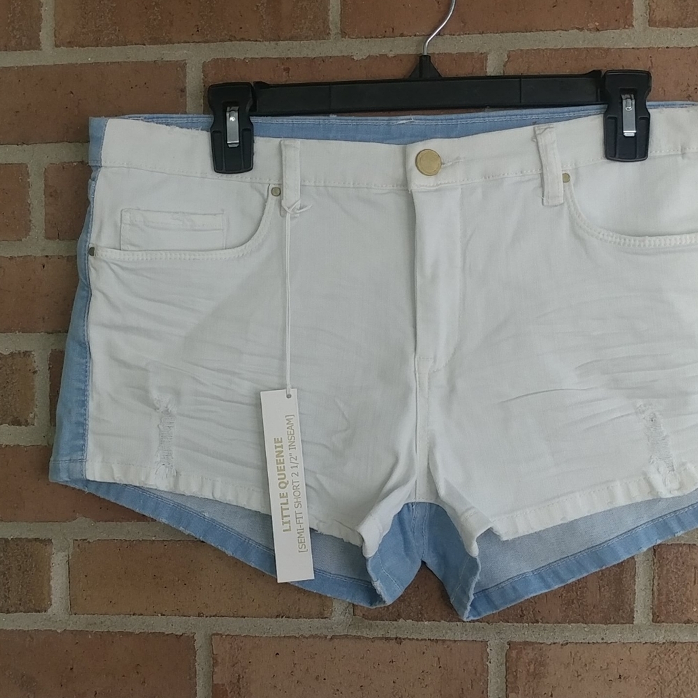 Blank NYC | NWT Little Queenie Semi-Fit Shorts - Picture 3 of 3